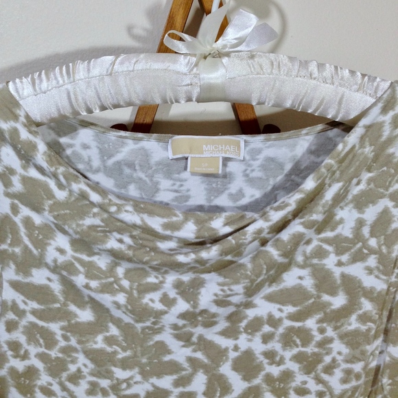 MICHAEL KORS Tan White Scoop Neck Size Small - Picture 2 of 6